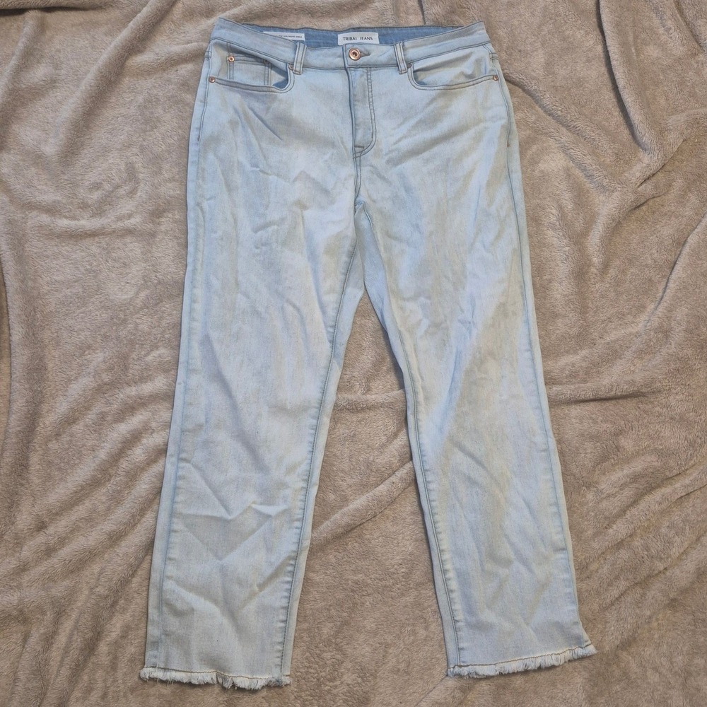 Tribal Jeans Audrey Mid-Rise Girlfriend Ankle Light Wash Raw Hem Jeans 12